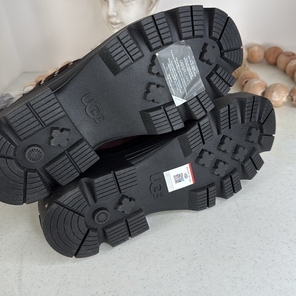 UGG Brisbane Lace Up Suede Platform Boots Size 9 Burnt Cedar NWOB - Picture 4 of 13